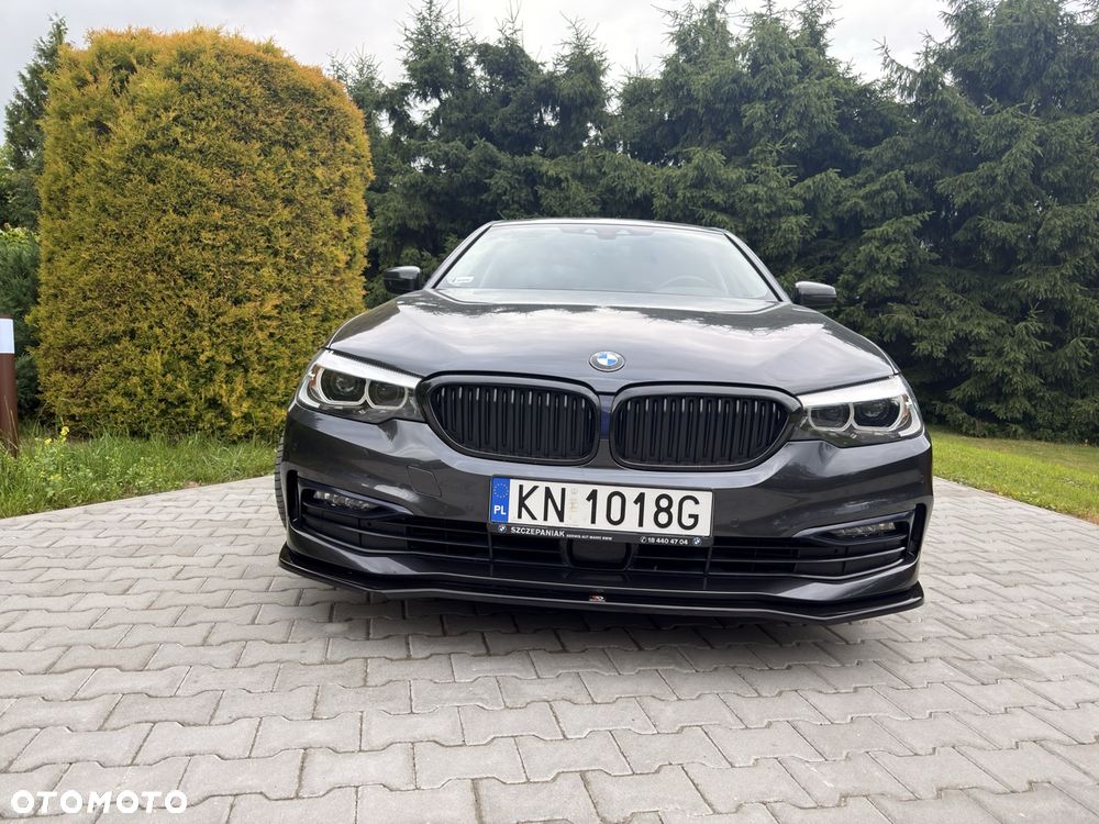 BMW Seria 5 530i GPF xDrive Sport Line sport - 3