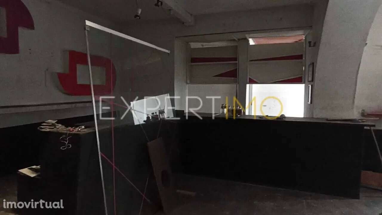 Prédio com estabelecimento comercial + T2+1 - Beja - Grande imagem: 2/25