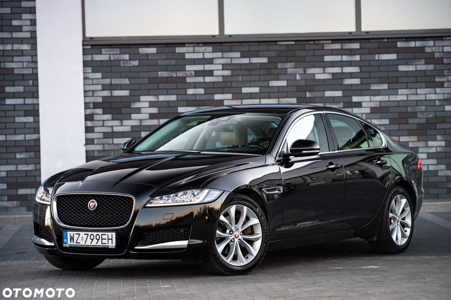 Jaguar XF 2.0 i4D AWD Prestige - 1