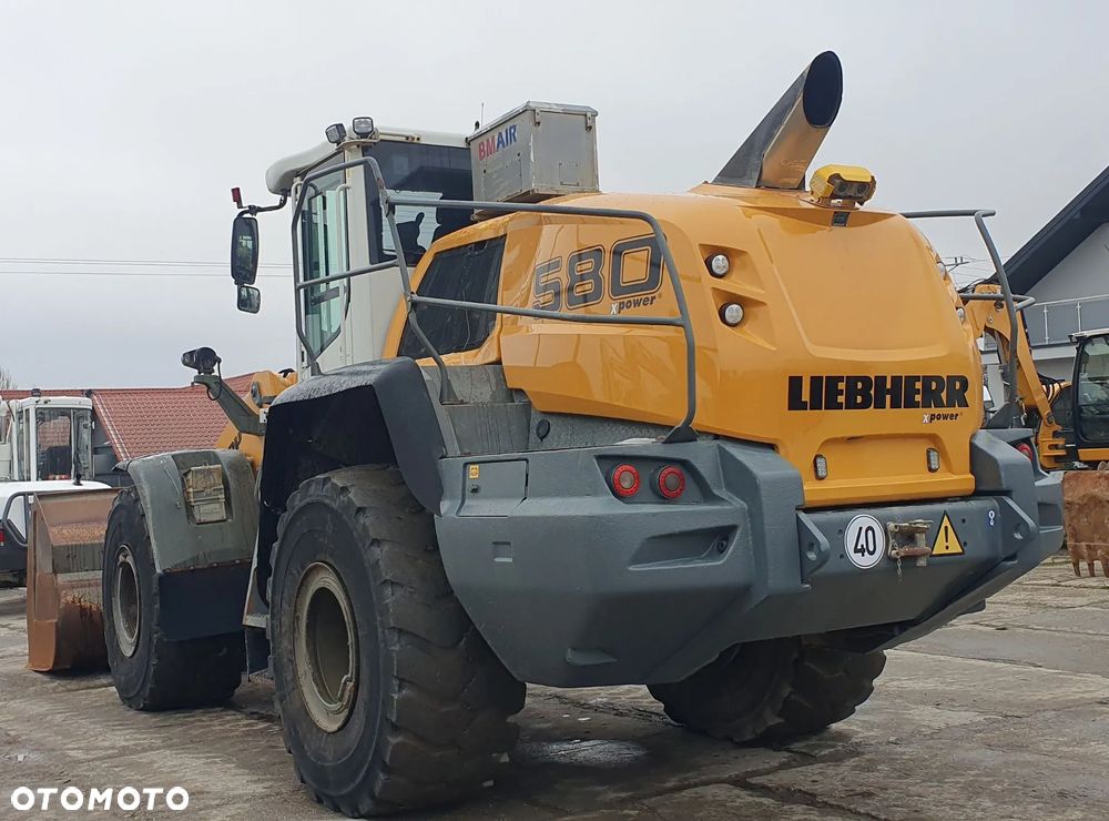 Liebherr L580 - 2