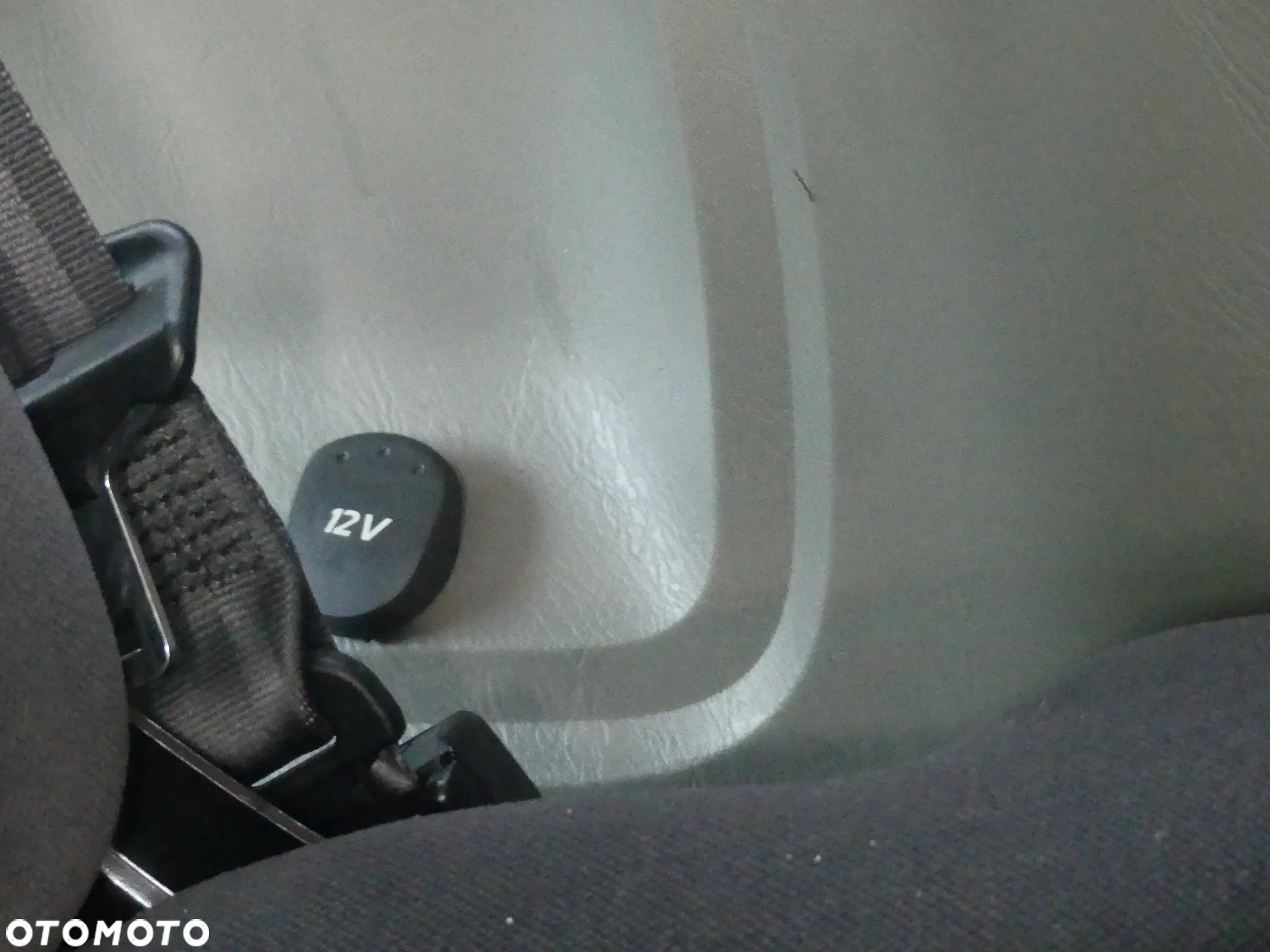 Renault Trafic 2.0 dCi 115 FAP Grand Passenger Black Edition - 11