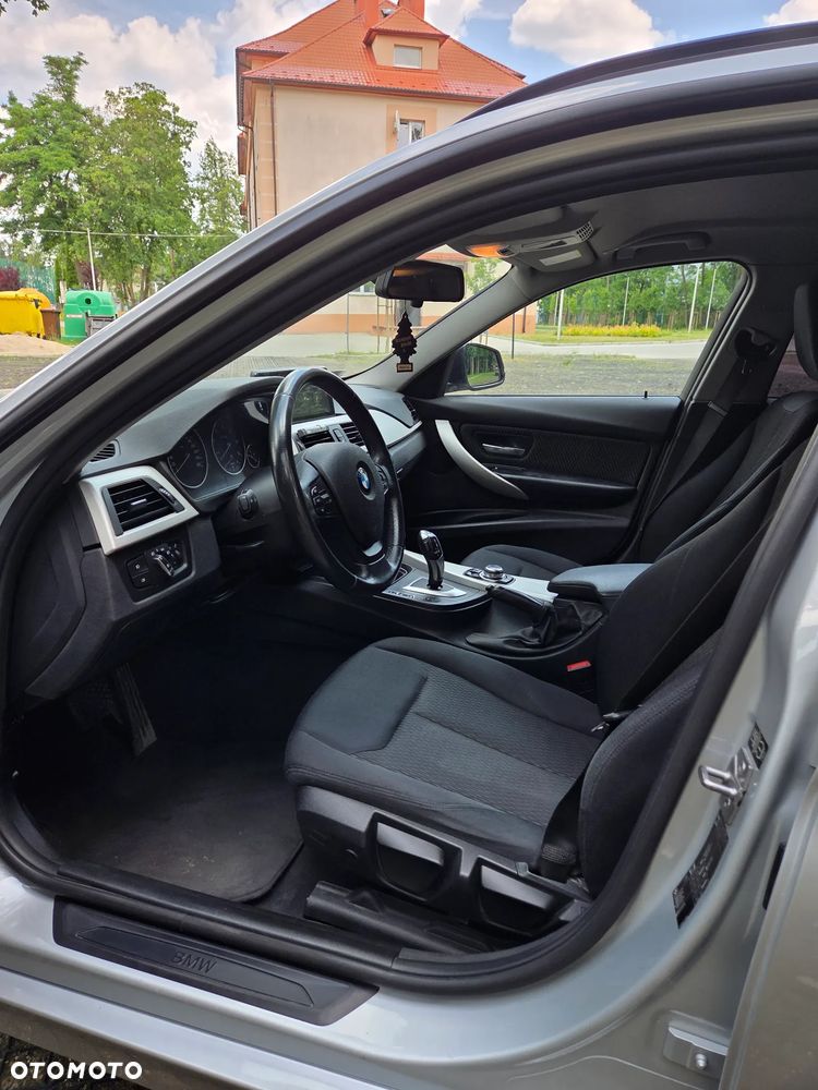 BMW Seria 3 320d DPF - 20