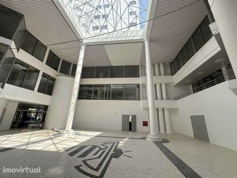 Venda Lugar de estacionamento - Edifício Bellevue - Figueira da Foz - Grande imagem: 2/4