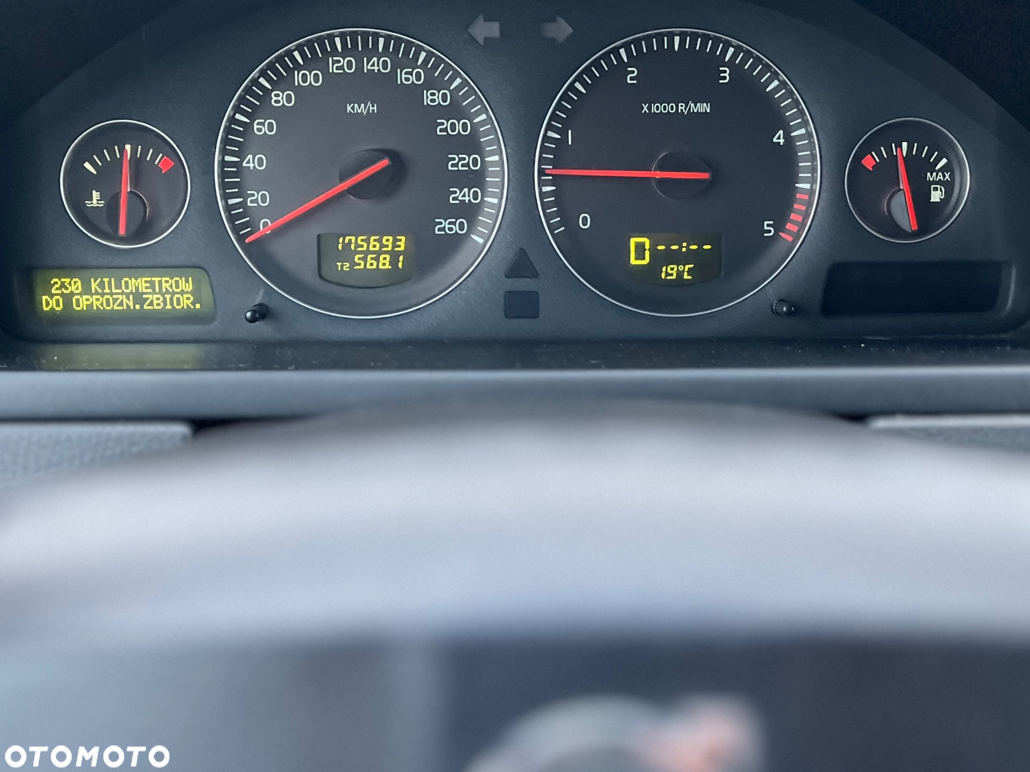 Volvo XC 90 D5 Momentum - 13