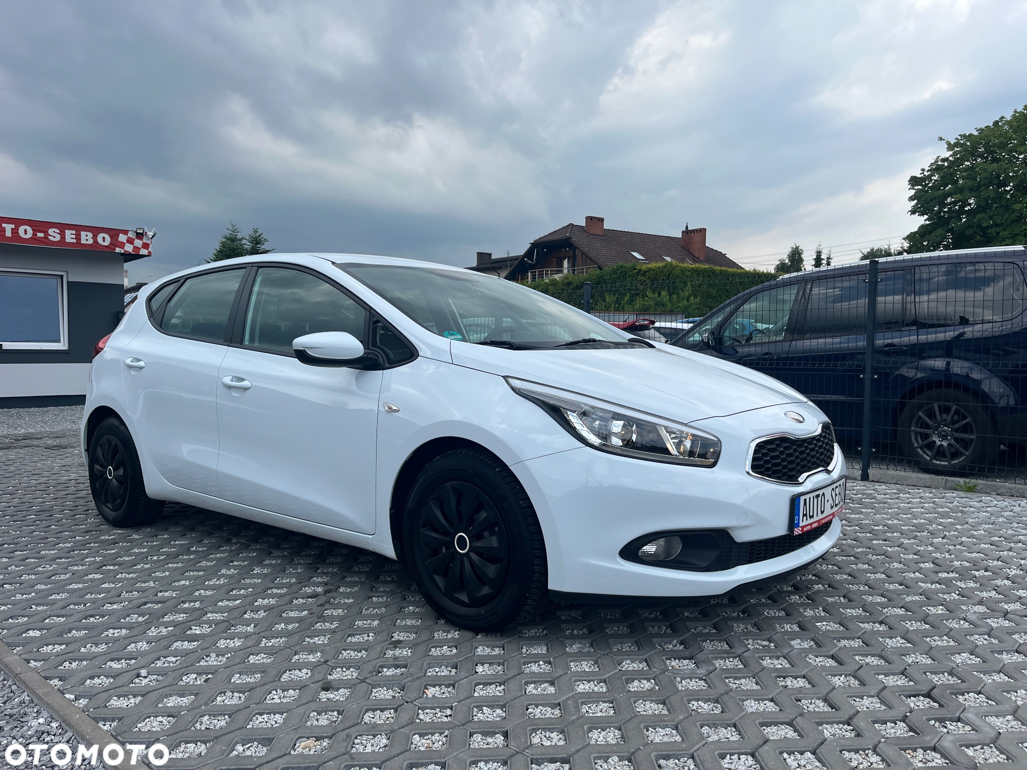 Kia Ceed - 8