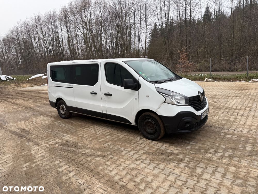 Renault Trafic 9 osób osobowy - 1