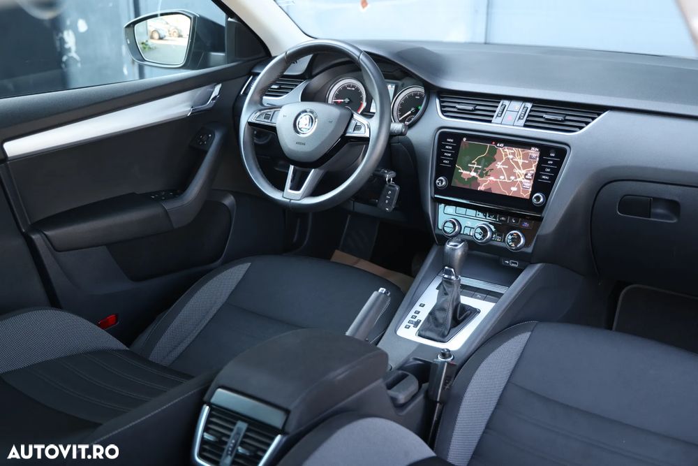 Skoda Octavia 1.6 TDI DSG Ambition - 20