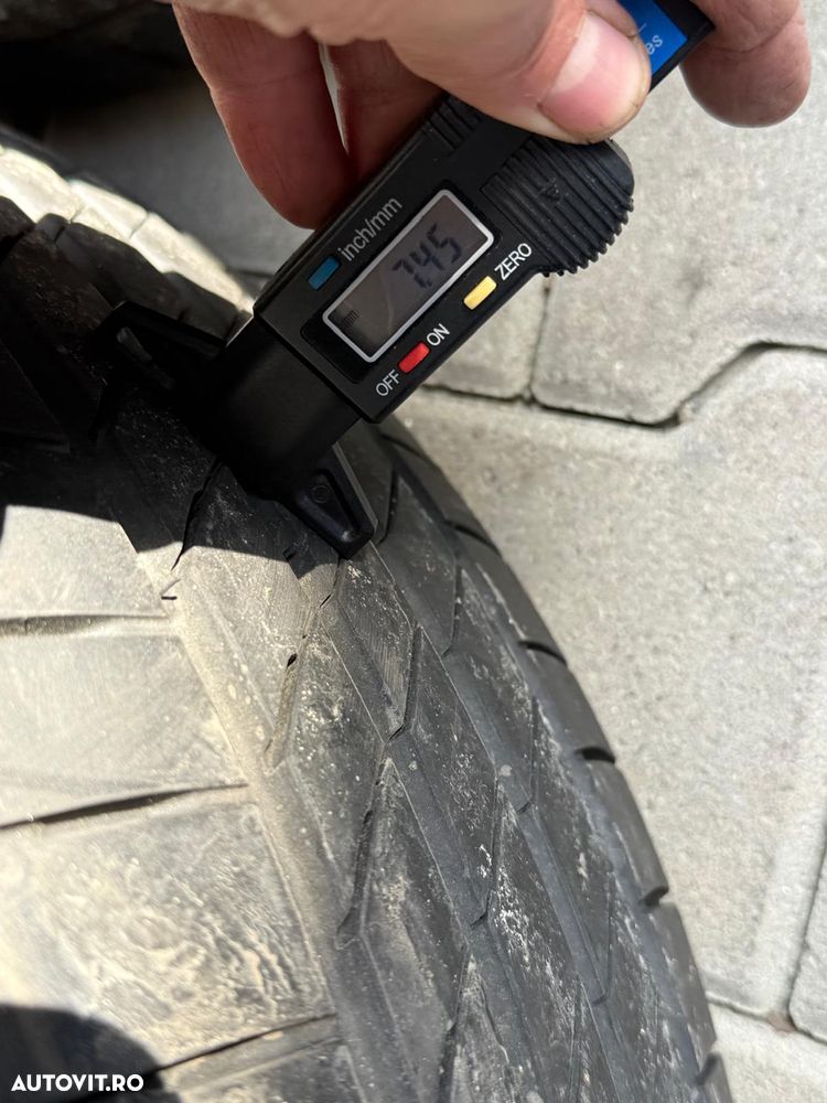 235 45 R20 VARA KUMHO - 5