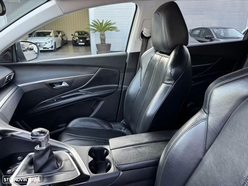 Peugeot 5008 1.2 PureTech Allure - 28
