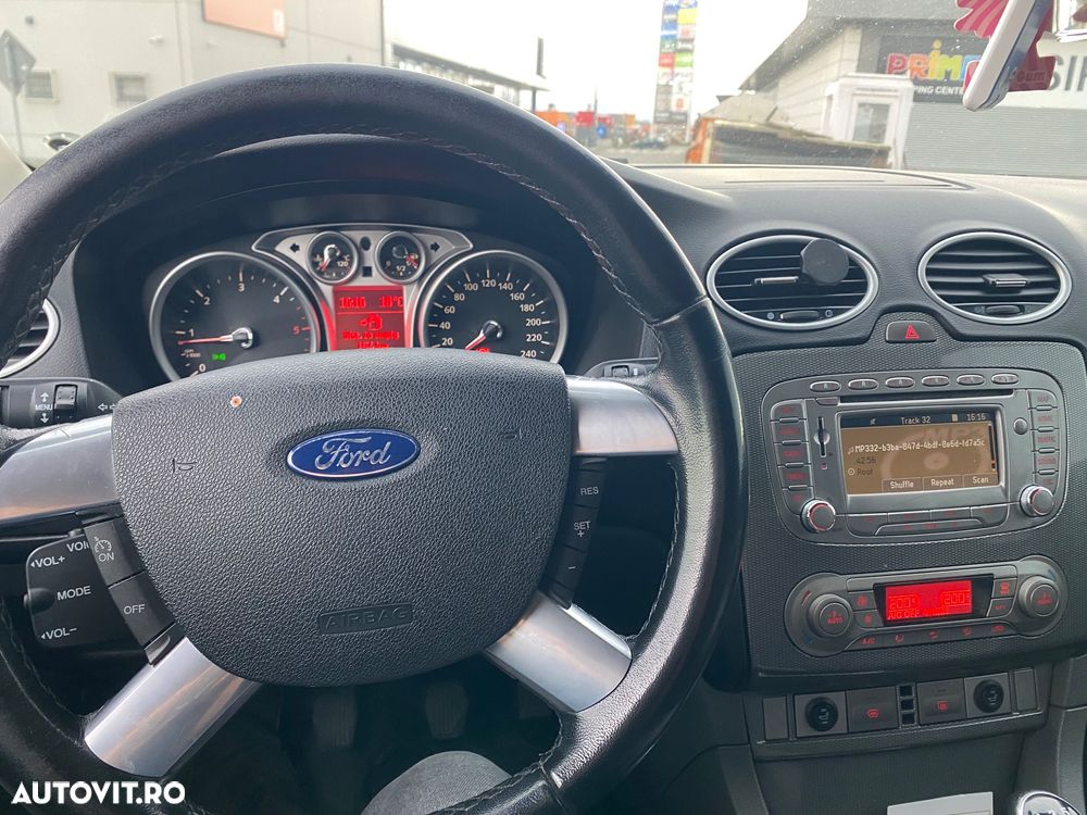 Ford Focus - 12