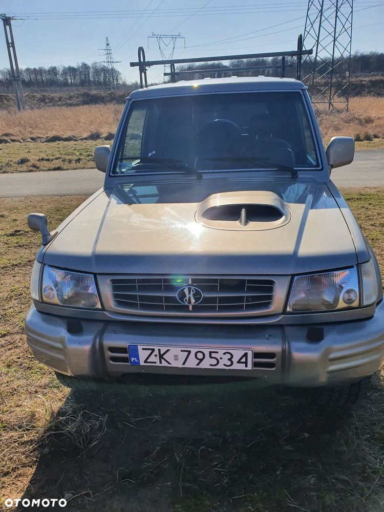 Hyundai Galloper - 1