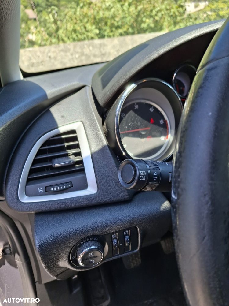 Opel Astra 1.7 CDTI - 8