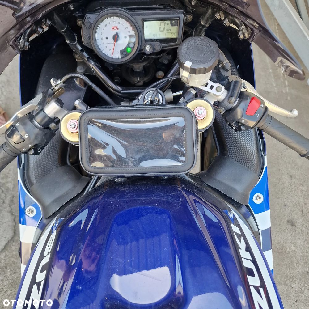 Suzuki GSX-R - 6