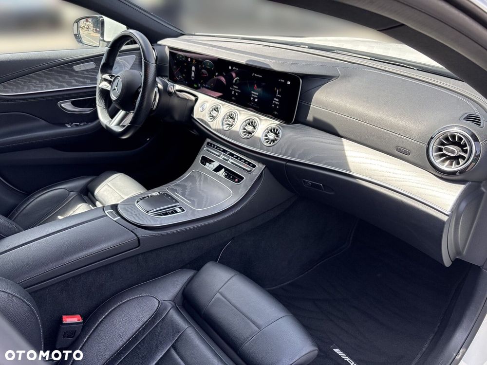 Mercedes-Benz CLS 300 d 4-Matic AMG - 18