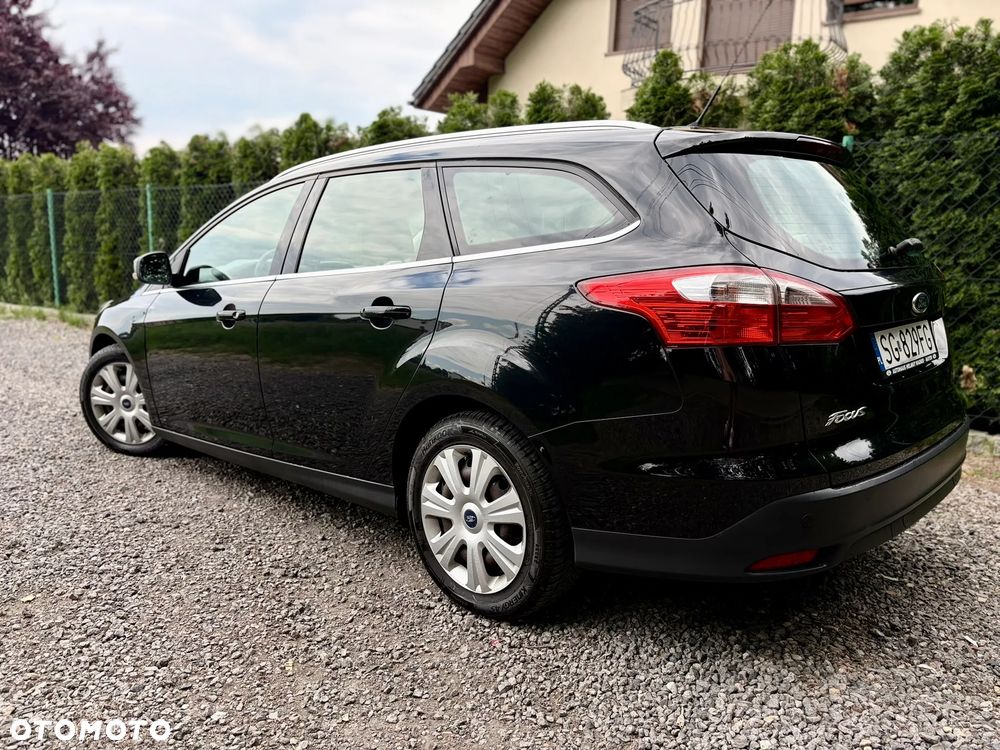 Ford Focus 1.0 EcoBoost STart-Stopp-System TITANIUM - 2