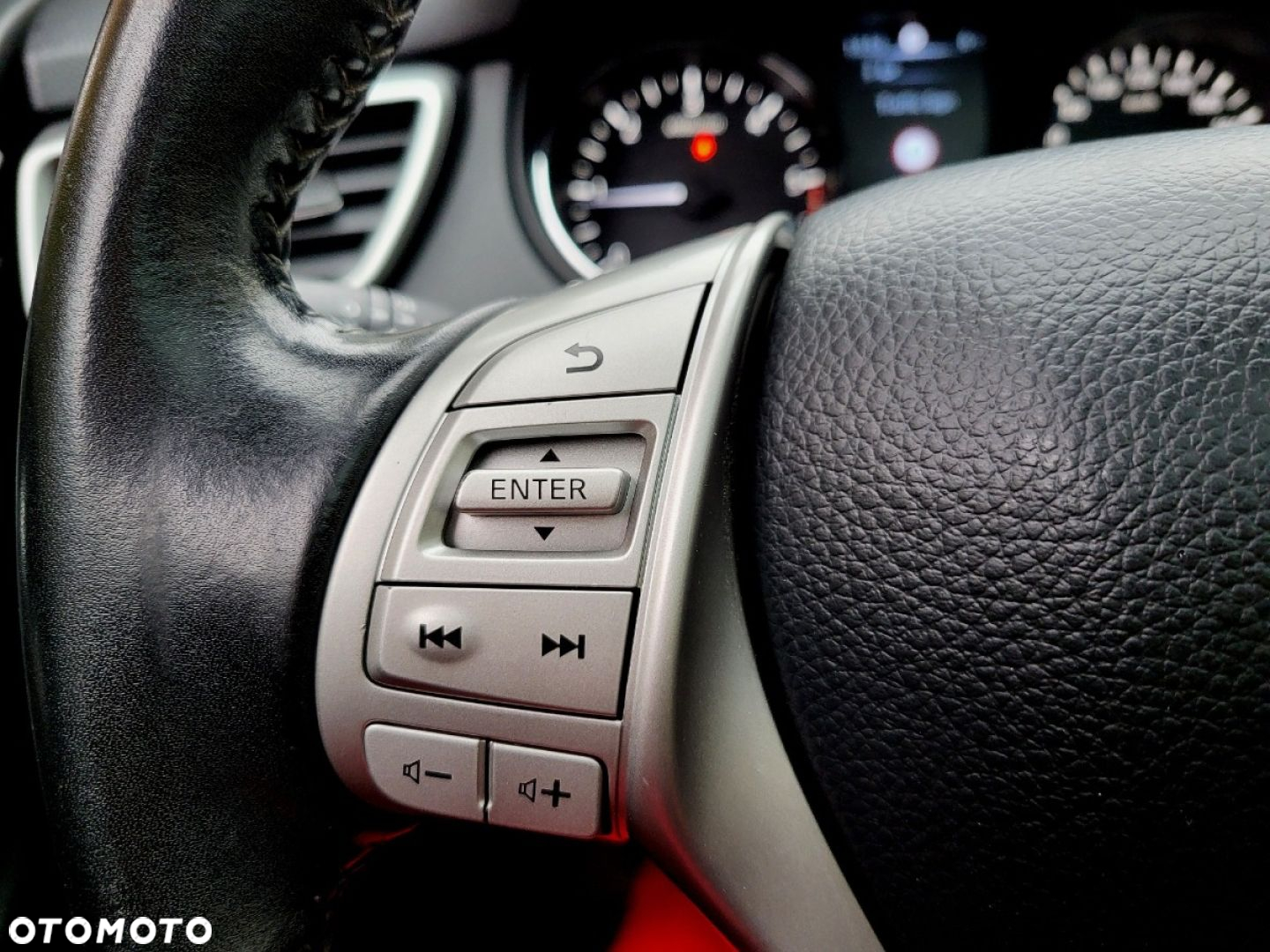 Nissan Qashqai - 12
