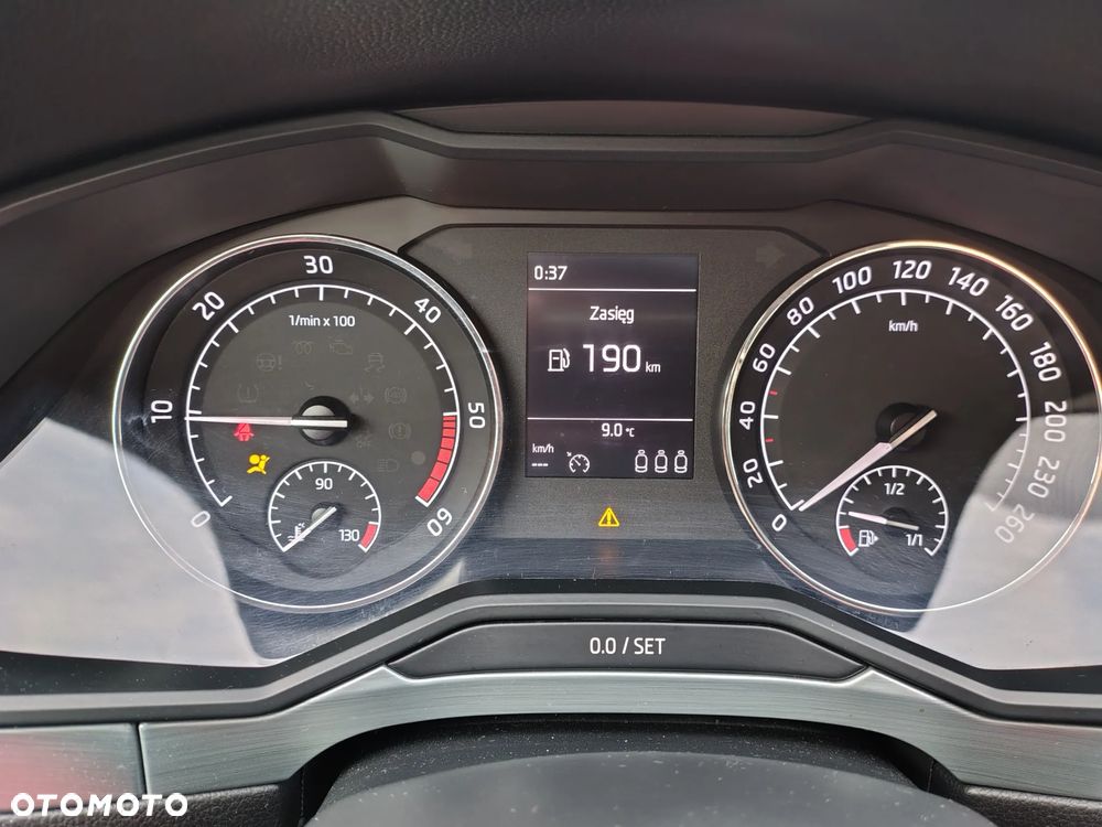 Skoda Superb 2.0 TDI Premium Edition - 31