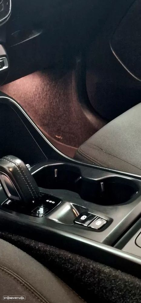 Volvo XC 40 1.5 T2 Momentum Plus Geartronic - 11