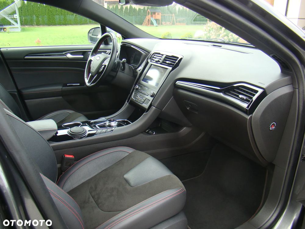 Ford Mondeo 2.0 EcoBlue ST-Line - 36