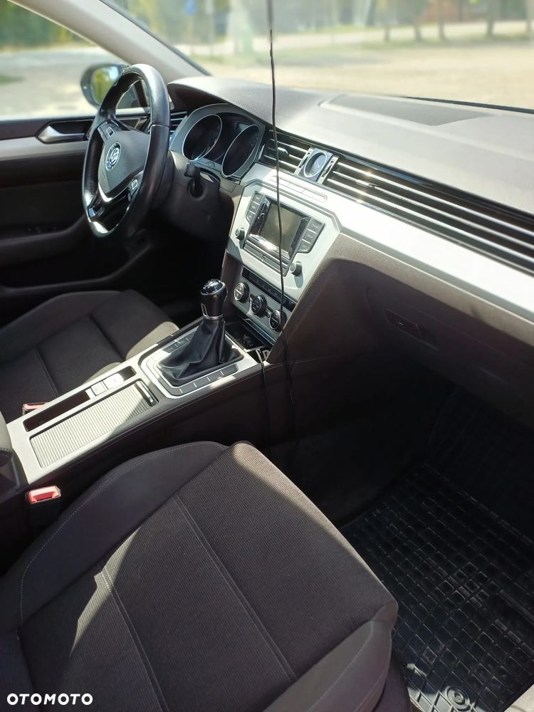Volkswagen Passat 1.8 TSI BMT Comfortline - 10