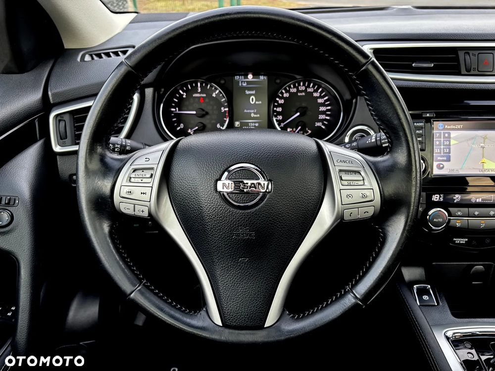Nissan Qashqai 1.6 DCi Xtronic TEKNA - 20