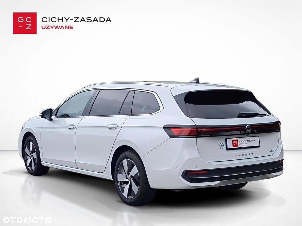 Volkswagen Passat - 3