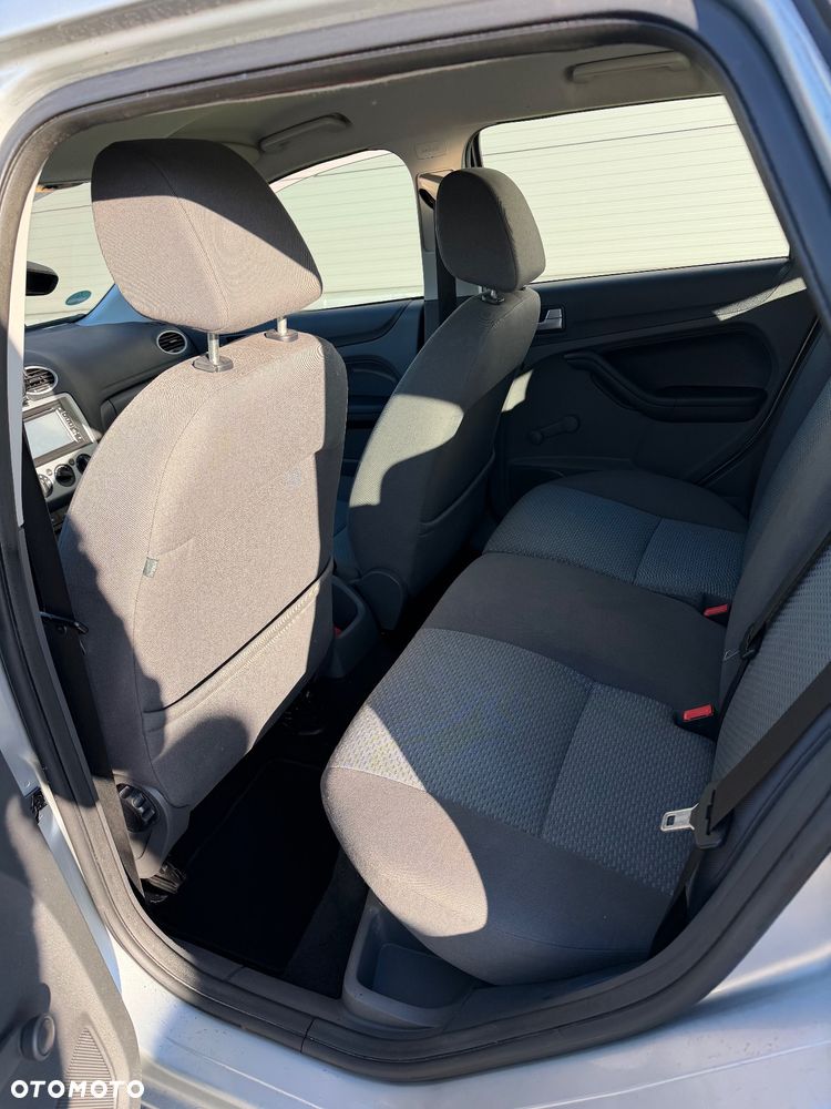 Ford Focus 1.6 16V Style - 20