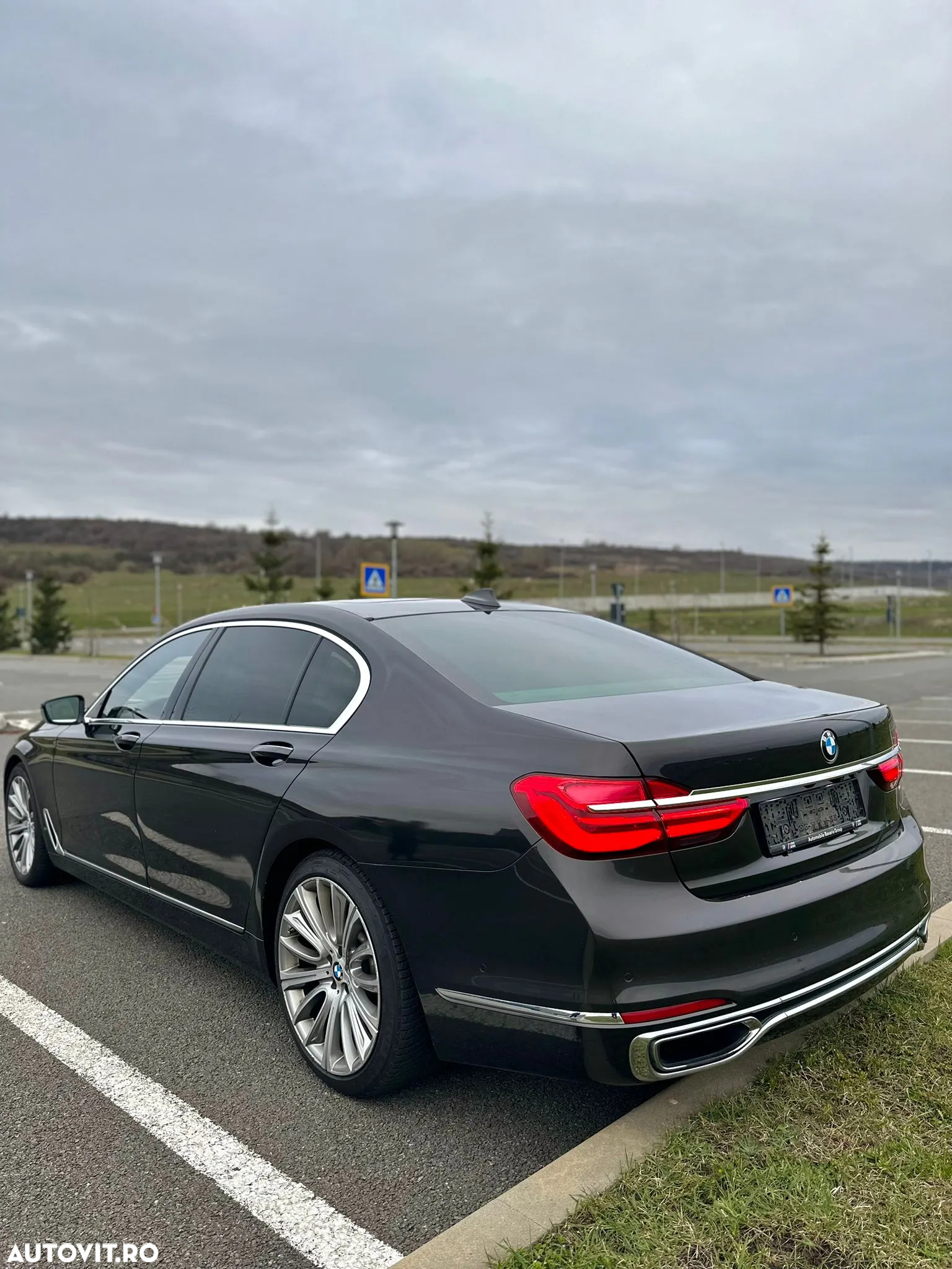 BMW Seria 7 750Li xDrive - 7