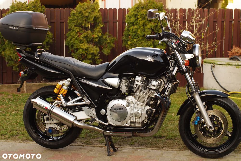 Yamaha XJR - 2