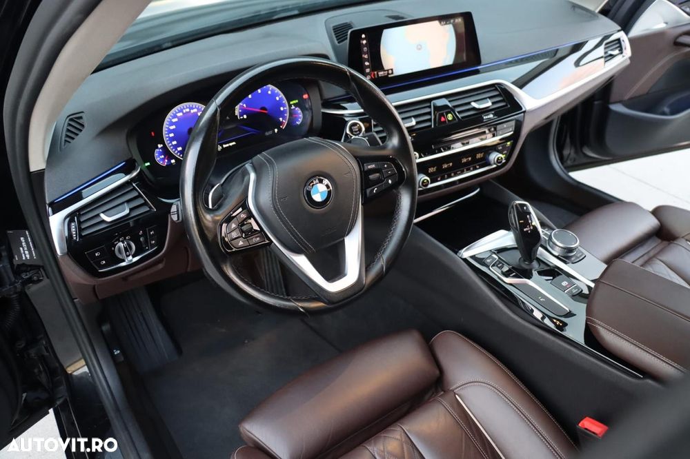 BMW Seria 5 540i xDrive Aut. Luxury Line - 12