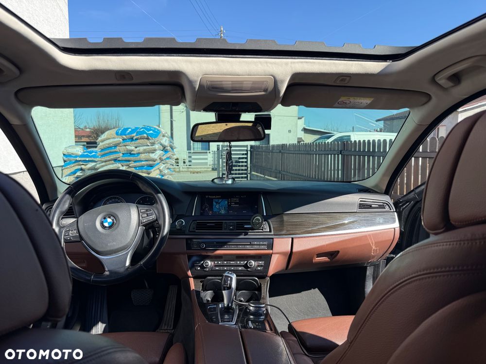 BMW Seria 5 530d Luxury Line - 11