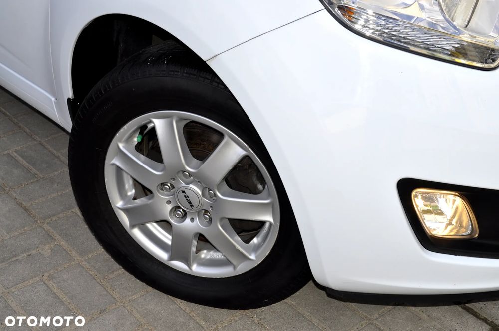 Kia Venga 1.4 CVVT Attract - 2
