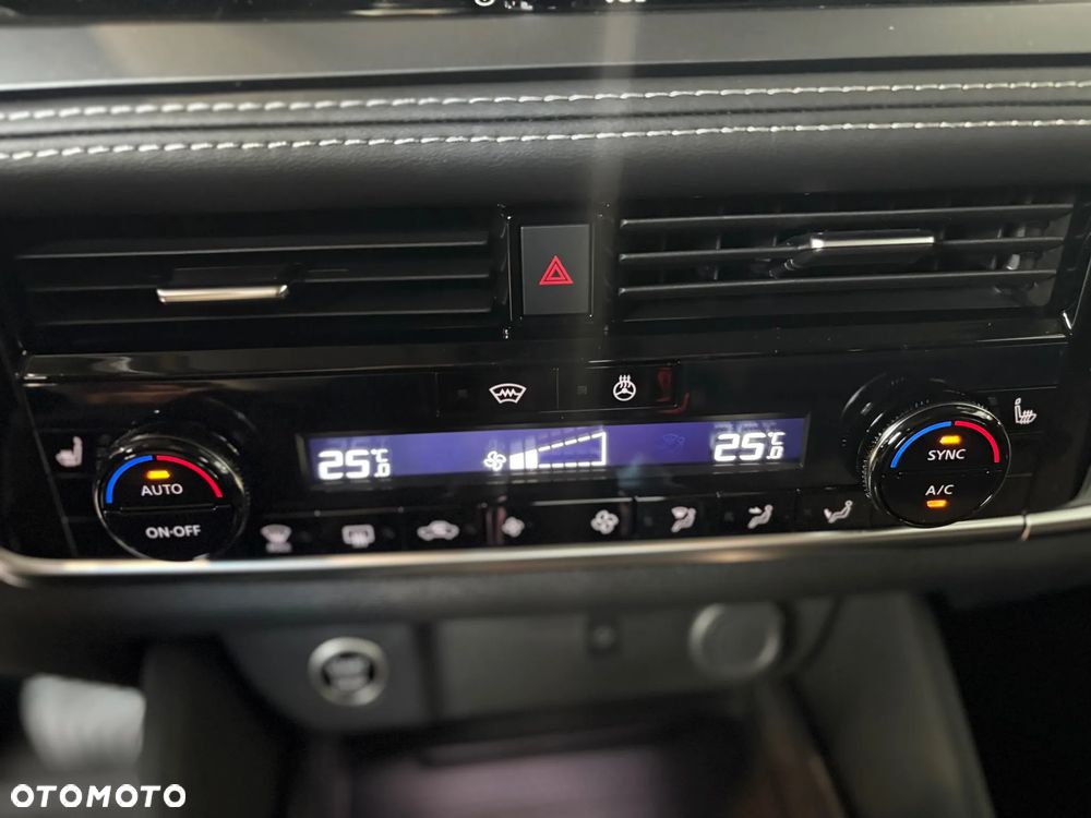 Nissan Qashqai 1.3 DIG-T mHEV N-Connecta Xtronic - 14