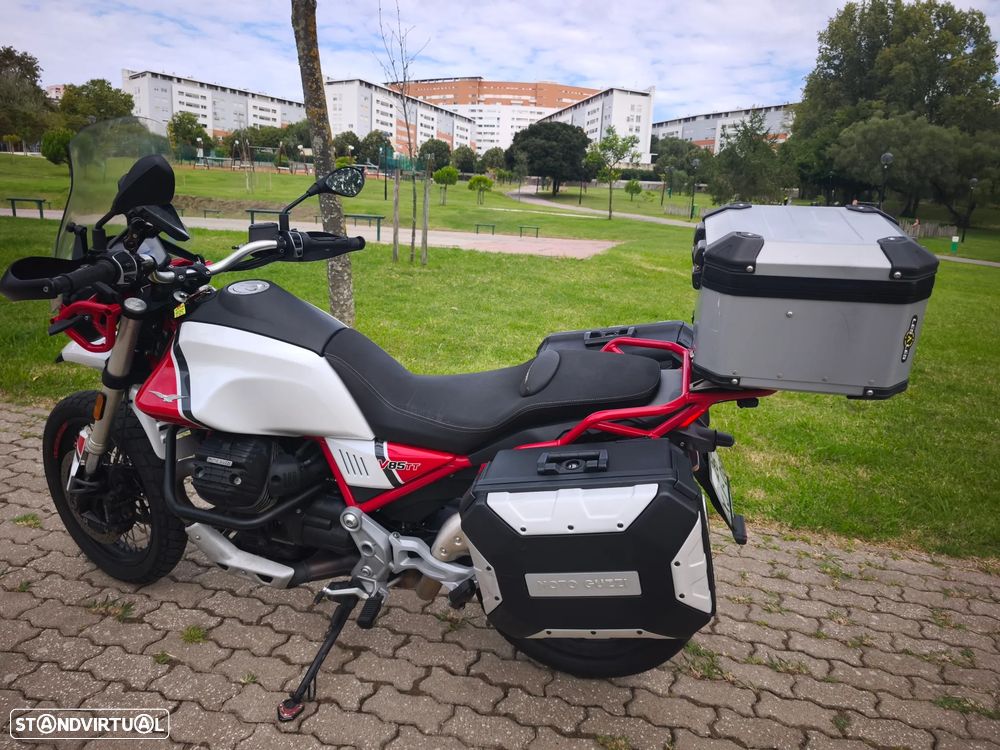 Moto Guzzi V85 TT - 2