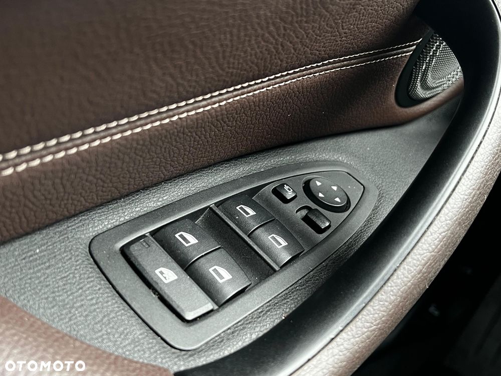 BMW X1 - 24