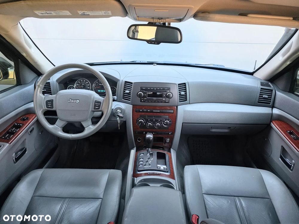 Jeep Grand Cherokee 5.7 4x4 Overland - 28