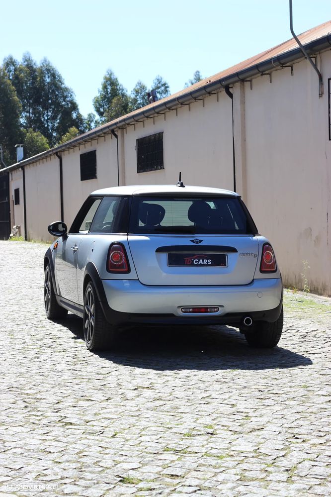 MINI 3 Portas Cooper D - 6