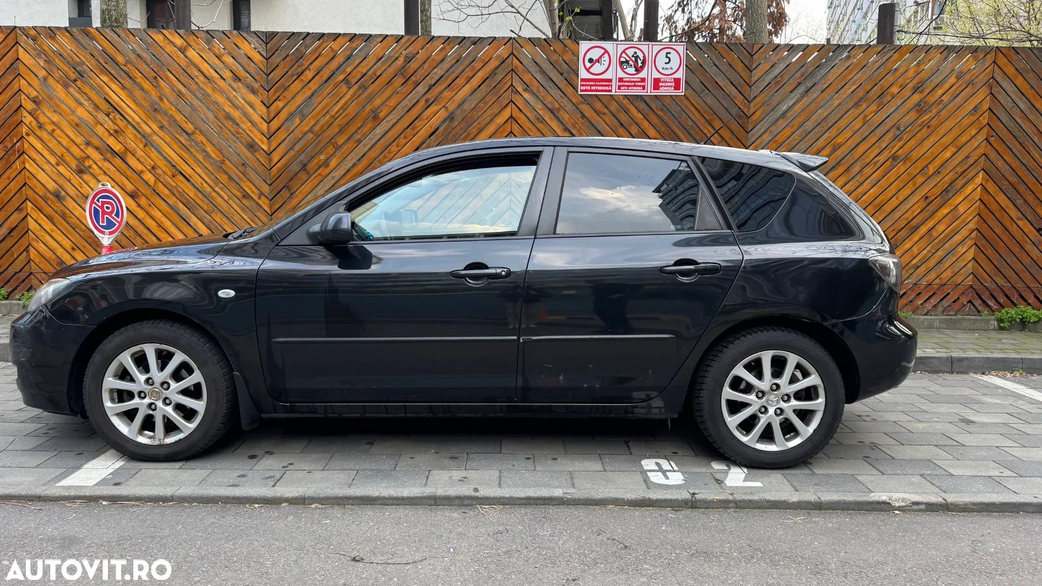 Mazda 3 1.6 MZR Active - 1