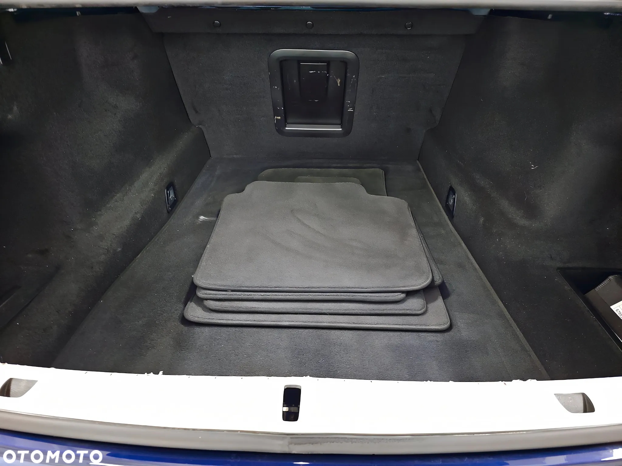 BMW Seria 7 740i sport - 13