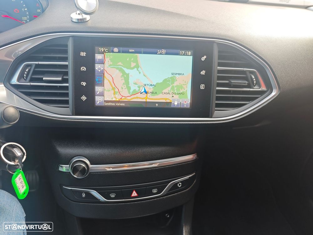 Peugeot 308 1.6 BlueHDi Style - 19