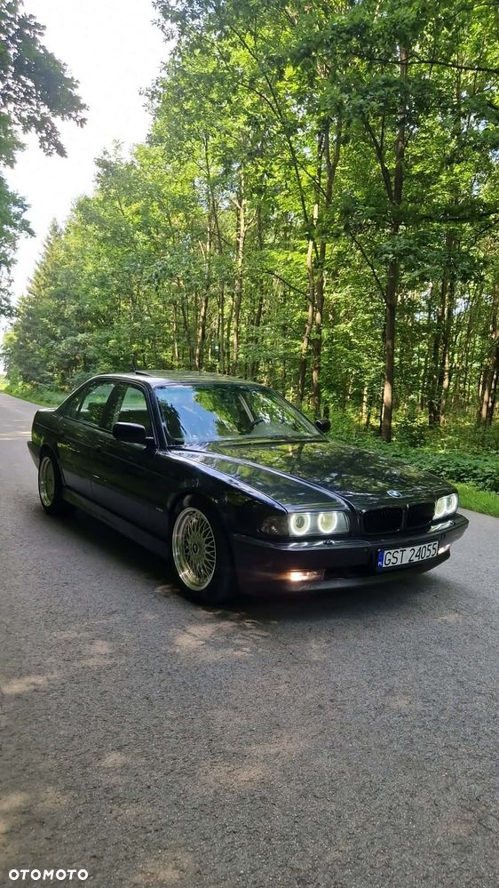BMW Seria 7 - 1