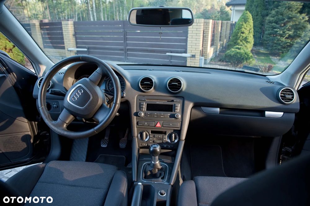 Audi A3 Sportback 1.4 TFSI Ambiente - 5