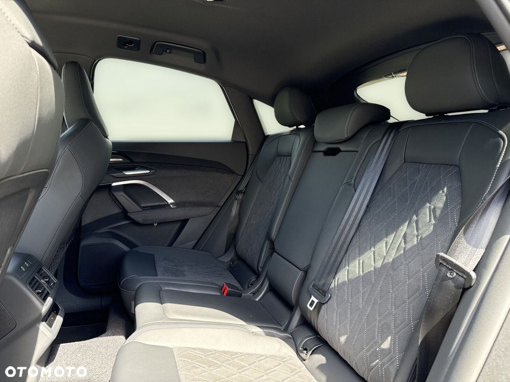 Audi Q5 Sportback - 15