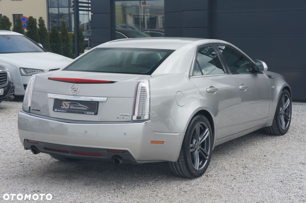 Cadillac CTS - 8