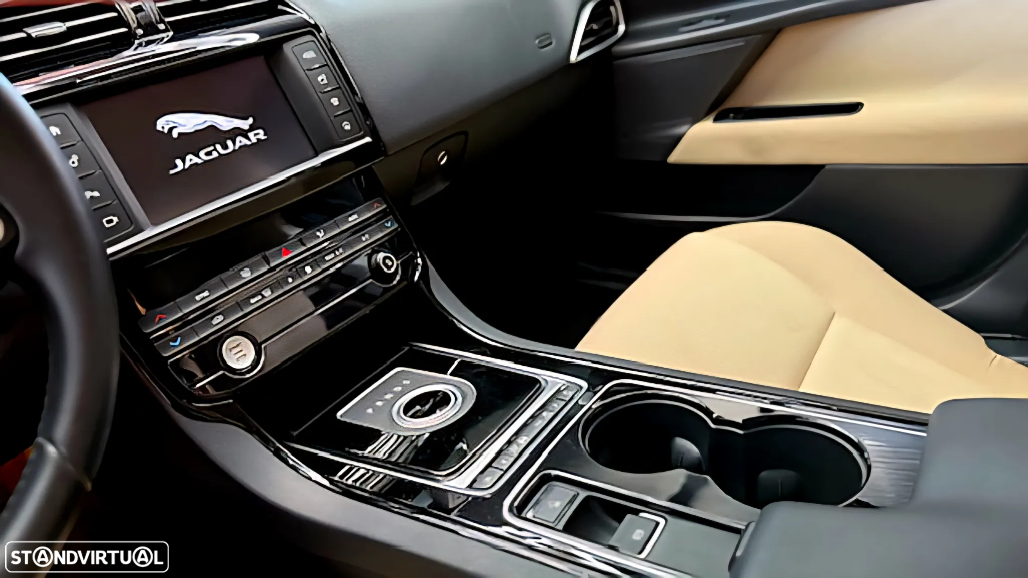 Jaguar XE 2.0 D Prestige Aut. - 14