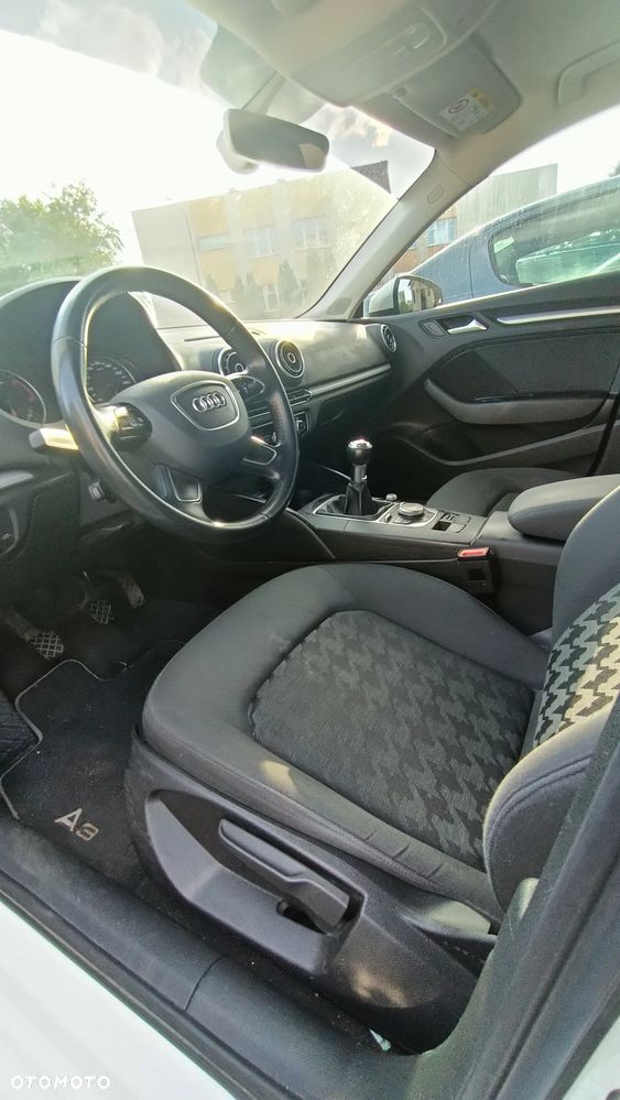 Audi A3 Sportback 1.6 TDI Sport - 24