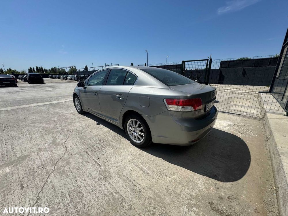 Dezmembram Toyota Avensis 2009 berlina / sedan 1.8 - 3
