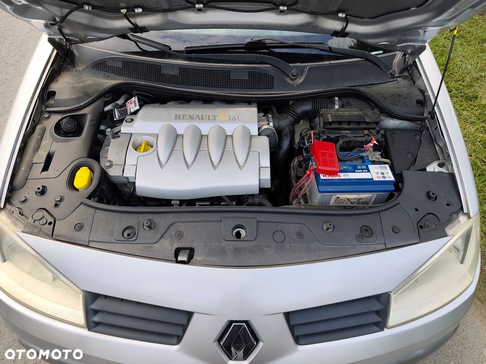 Renault Megane 1.6 16V Dynamique - 9