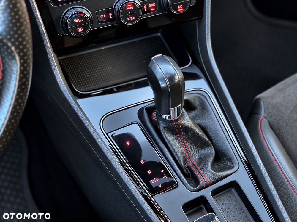 Seat Leon 1.8 TSI Start&Stop DSG FR - 26