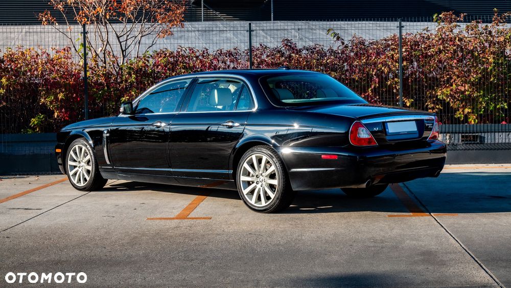 Jaguar XJ - 6